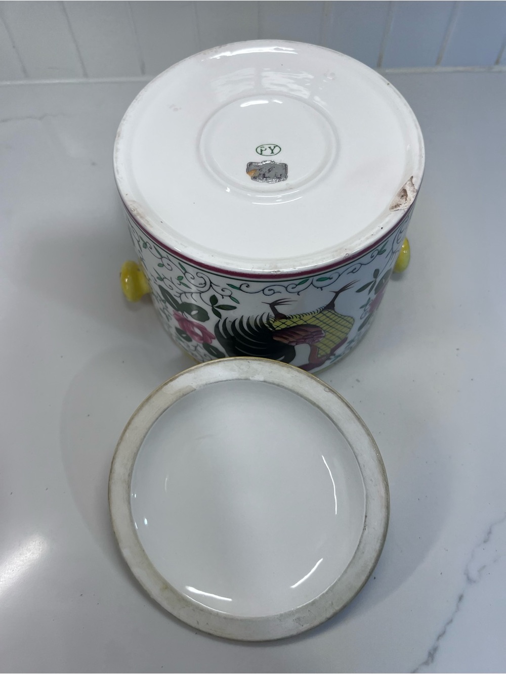 Vintage Ucago Early Provincial Roses & Roosters Cookie Jar - Picture 9 of 9